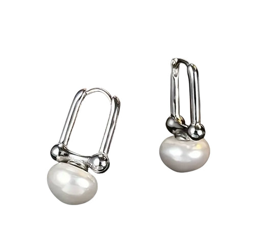 Orecchini in Argento con Perla Pendente